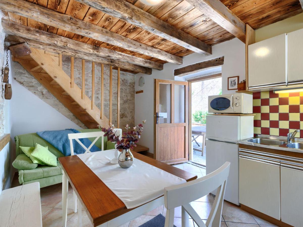 Holiday Home Pinia I - Kst126 By Interhome Kastelir Exterior photo